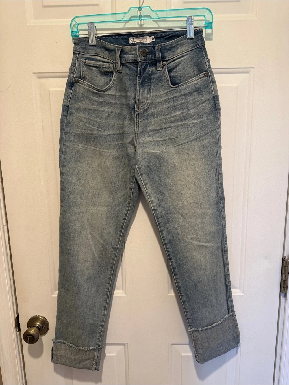 Carve Designs Carson High Rise Wide Hem Cropped Jeans